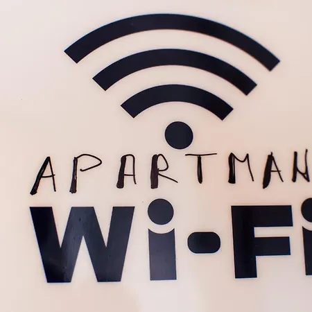 Aleksija Apartment *